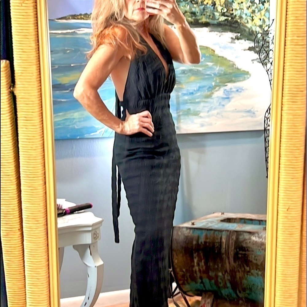 Gorgeous Lightweight Open-Back Halter-Designed Dress,Smocked Fabric,Flirty & Fun - Picture 3 of 10